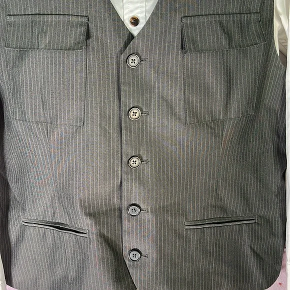 Kenneth Cole New York Men's Striped Dark Gray Vest. Size: XL - Picture 3 of 12